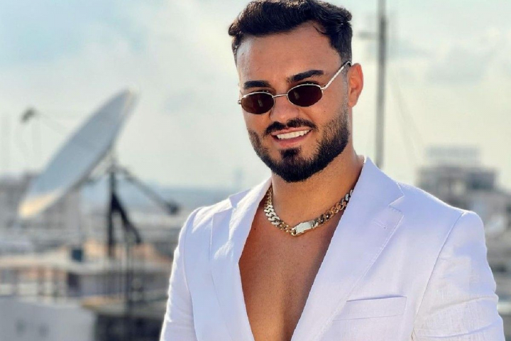 Jador, cerere in casatorie in mijlocul strazii: „Te iubesc cel mai mult!” - VIDEO