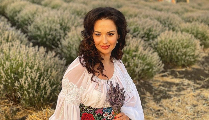 Doina Sulac isi sarbatoreste ziua de nastere! Afla cati ani implineste artista, dar si ce felicitari a primit din partea colegilor si fanilor Doina Sulac isi sarbatoreste ziua de nastere! Afla cati ani implineste artista, dar si ce felicitari a primit din partea colegilor si fanilor