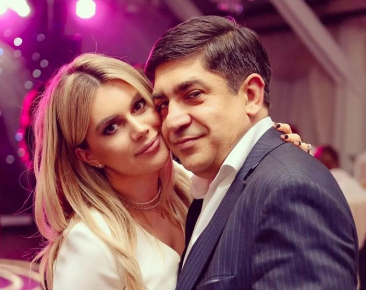 Corneliu Botgros - in vacanta cu sotia! Ce destinatie au ales de aceasta data: „Vara la mare” - FOTO Corneliu Botgros - in vacanta cu sotia! Ce destinatie au ales de aceasta data: „Vara la mare” - FOTO