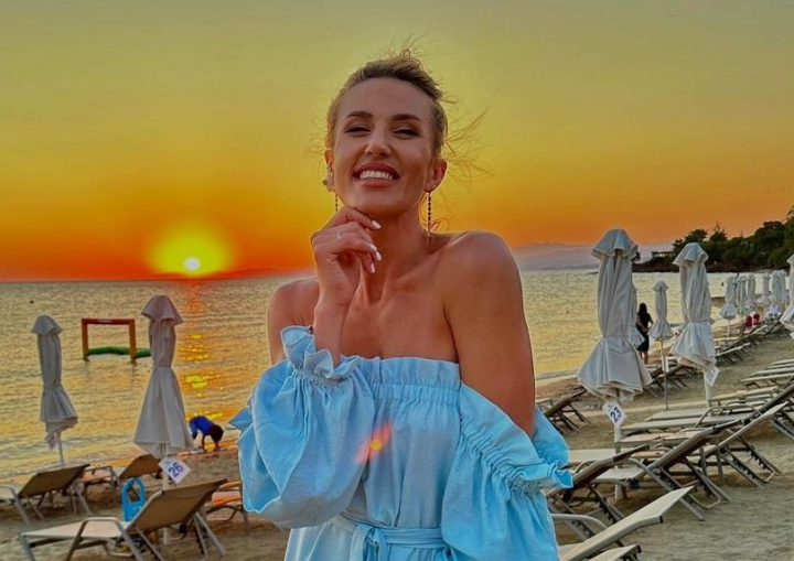 Tatiana Heghea si sotul ei au sarbatorit nunta de bronz! Interpreta, ceruta in casatorie din nou: „Avem 8 ani de bucurie, 8 ani de realizari marete” - FOTO/VIDEO Tatiana Heghea si sotul ei au sarbatorit nunta de bronz! Interpreta, ceruta in casatorie din nou: „Avem 8 ani de bucurie, 8 ani de realizari marete” - FOTO/VIDEO