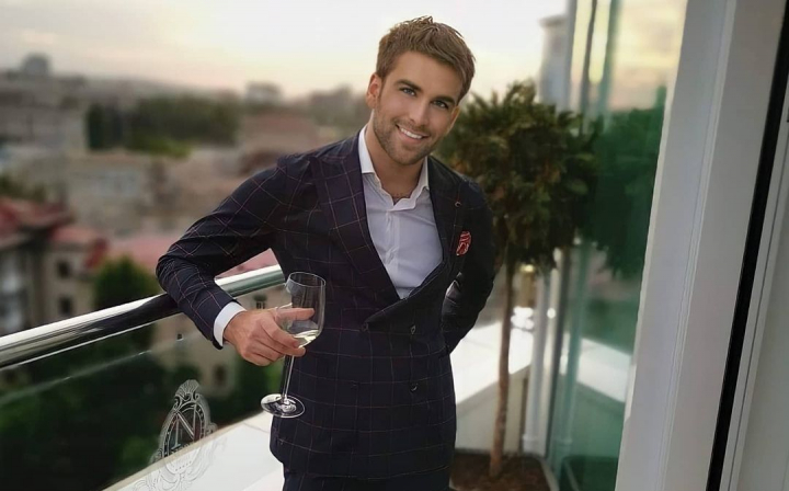 Tatal lui Ionel Istrati are o sosie! E un faimos actor de origine italiana - FOTO Tatal lui Ionel Istrati are o sosie! E un faimos actor de origine italiana - FOTO