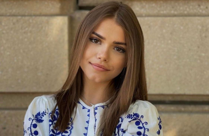 Ionela Tarus a rasfoit prin amintirile sale! Ce fotografie a publicat dansatoarea pe social media - FOTO Ionela Tarus a rasfoit prin amintirile sale! Ce fotografie a publicat dansatoarea pe social media - FOTO