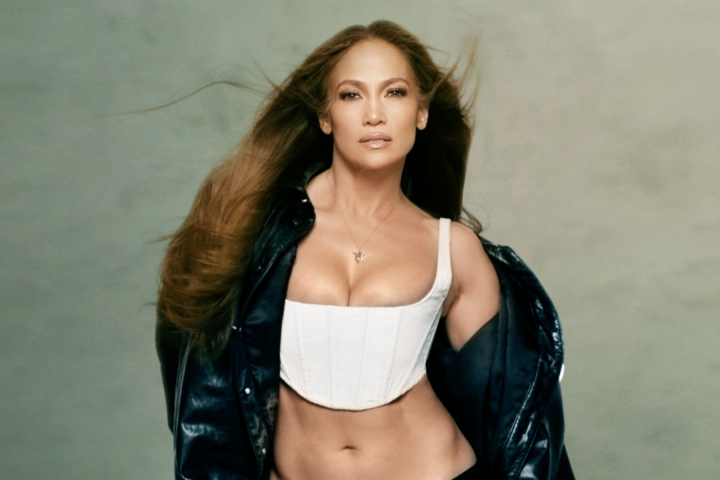 Jennifer Lopez, prinsa cu garda jos. Imaginile in care nu iti dai seama ca e o diva de la Hollywood - FOTO Jennifer Lopez, prinsa cu garda jos. Imaginile in care nu iti dai seama ca e o diva de la Hollywood - FOTO