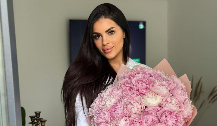 Moldoveanca Diana Brescan - la „Bravo, ai stil”! Ce tinuta a ales interpreta pentru prima aparitie in show - FOTO Moldoveanca Diana Brescan - la „Bravo, ai stil”! Ce tinuta a ales interpreta pentru prima aparitie in show - FOTO