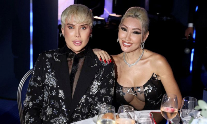 A cheltuit 250.000 de lire sterline sa arate ca Barbie, dar si-a dat seama ca e mai fericit daca seamana cu Ken: „Acum regret”
A cheltuit 250.000 de lire sterline sa arate ca Barbie, dar si-a dat seama ca e mai fericit daca seamana cu Ken: „Acum regret”