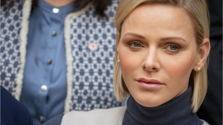 Charlene de Monaco, aparitie ravasitoare la revenirea in public. A purtat o rochie de vampa
Charlene de Monaco, aparitie ravasitoare la revenirea in public. A purtat o rochie de vampa