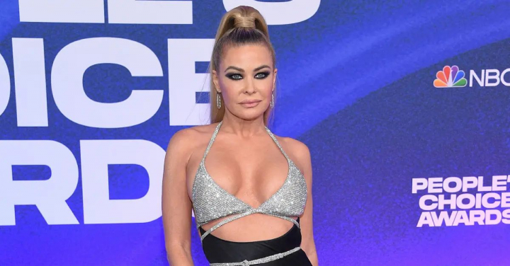 Carmen Electra si-a ingrijorat fanii cu cea mai recenta aparitie. Surse apropiate ei sustin ca actrita nu plangea si nu era suparata Carmen Electra si-a ingrijorat fanii cu cea mai recenta aparitie. Surse apropiate ei sustin ca actrita nu plangea si nu era suparata