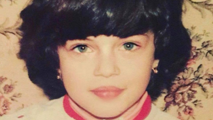 O recunosti? Fetita din imagine este acum una dintre cele mai frumoase moldovence - FOTO O recunosti? Fetita din imagine este acum una dintre cele mai frumoase moldovence - FOTO