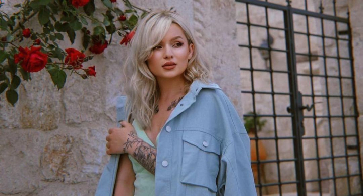 Daniela Costetchi - in lacrimi pe Instagram! Ce a povestit bloggerita despre noua relatie pe care o are fostul sot - VIDEO Daniela Costetchi - in lacrimi pe Instagram! Ce a povestit bloggerita despre noua relatie pe care o are fostul sot - VIDEO