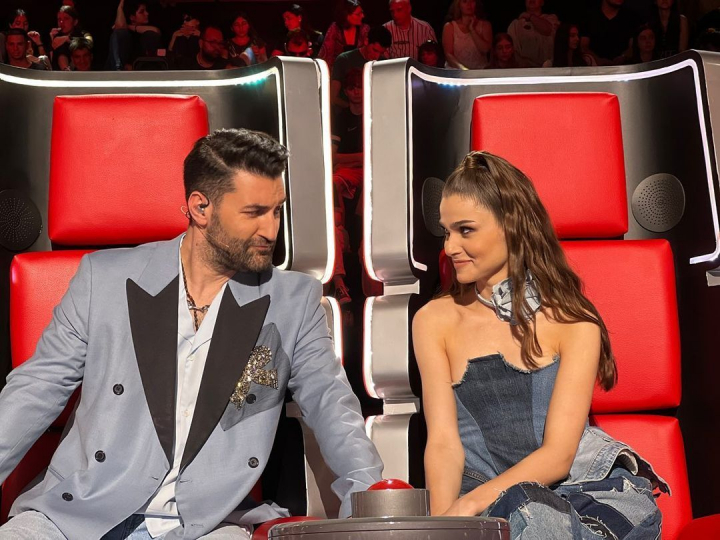 Smiley si Theo Rose, video viral pe internet. Ce i-a spus artistul colegei sale la filmarile pentru „Vocea Romaniei” Smiley si Theo Rose, video viral pe internet. Ce i-a spus artistul colegei sale la filmarile pentru „Vocea Romaniei”