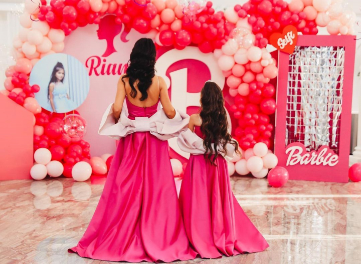 Familia Maxian - mereu in trend! Fiica lor Riana a implinit 10 ani, iar sarbatoarea a fost wow - FOTO/VIDEO Familia Maxian - mereu in trend! Fiica lor Riana a implinit 10 ani, iar sarbatoarea a fost wow - FOTO/VIDEO