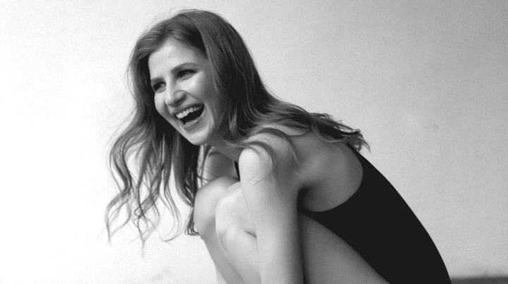 Piesa „Barbie Girl”, in limba romana a devenit virala pe TikTok! Melodia in interpretarea Darei a adunat aproape 1 milion de vizualizari - VIDEO