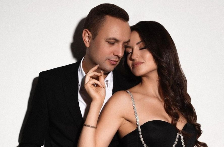 Ella Chistol si sotul sau, Andrei au implinit 10 ani de casatorie! Bloggerita a publicat pe social media imagini din ziua nuntii lor - FOTO/VIDEO Ella Chistol si sotul sau, Andrei au implinit 10 ani de casatorie! Bloggerita a publicat pe social media imagini din ziua nuntii lor - FOTO/VIDEO