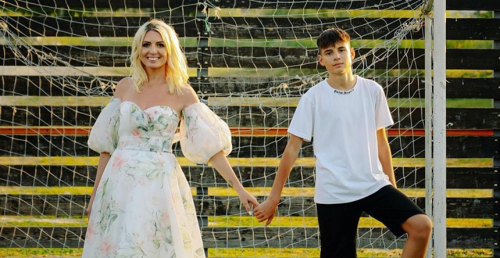 Premiera de la Veronica si Alin Suruceanu! Care este mesajul piesei „Din toata inima” - VIDEO Premiera de la Veronica si Alin Suruceanu! Care este mesajul piesei „Din toata inima” - VIDEO