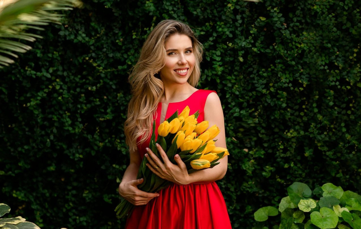 Si parul isi revine dupa soare! Urmeaza sfaturile Dianei Mariuta si redobandeste sanatatea podoabei capilare - VIDEO Si parul isi revine dupa soare! Urmeaza sfaturile Dianei Mariuta si redobandeste sanatatea podoabei capilare - VIDEO