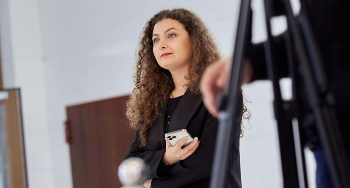 Mihaela Tabarcea – prima sedinta foto cu burtica de graviduta! Afla cum se simte in timpul sarcinii, dar si ce o sa aiba, fetita sau baietel - VIDEO