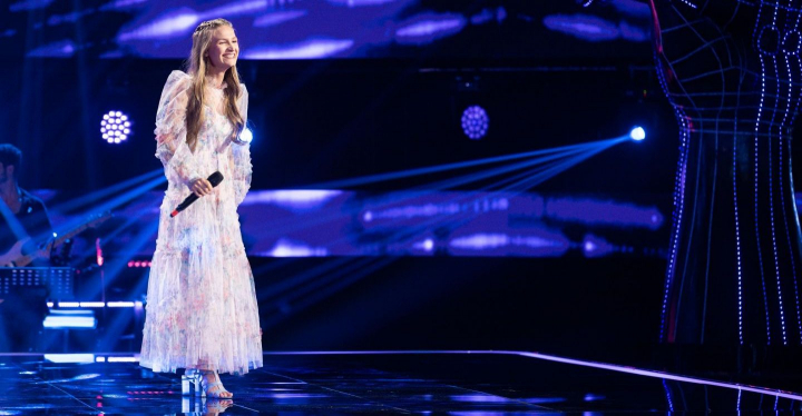 Daniela Bejan - aparitie diafana pe scena de la Vocea Romaniei. Moldoveanca i-a impresionat pe antrenori cu timbrul ei unic: „Esti o poezie de om” - VIDEO