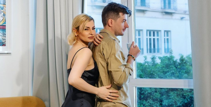 Radu Sirbu si sotia sa, Ana, au sarbatorit nunta de bronz! Ce mesaj au transmis cei doi pe retelele de socializare: „Ne-am tinut de mana dupa ore in perioada adolescentei” Radu Sirbu si sotia sa, Ana, au sarbatorit nunta de bronz! Ce mesaj au transmis cei doi pe retelele de socializare: „Ne-am tinut de mana dupa ore in perioada adolescentei”