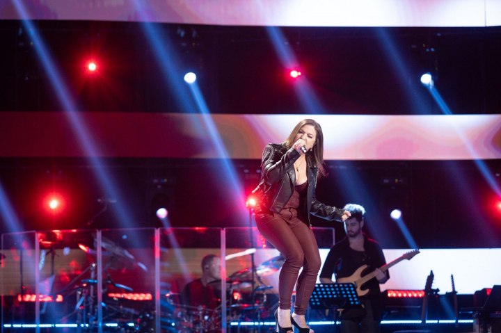 Moldoveanca Elena Gatcin a aprins „focul” in sufletul lui Tudor Chirila. Ce schimb de replici au avut cei doi: „Pentru asta m-am intors” - VIDEO Moldoveanca Elena Gatcin a aprins „focul” in sufletul lui Tudor Chirila. Ce schimb de replici au avut cei doi: „Pentru asta m-am intors” - VIDEO