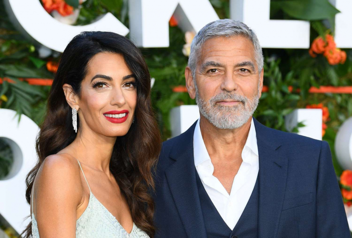 Amal Clooney a facut furori intr-o tinuta absolut spectaculoasa! Cum arata rochia mini in valoare de peste 20 de mii de dolari - FOTO Amal Clooney a facut furori intr-o tinuta absolut spectaculoasa! Cum arata rochia mini in valoare de peste 20 de mii de dolari - FOTO