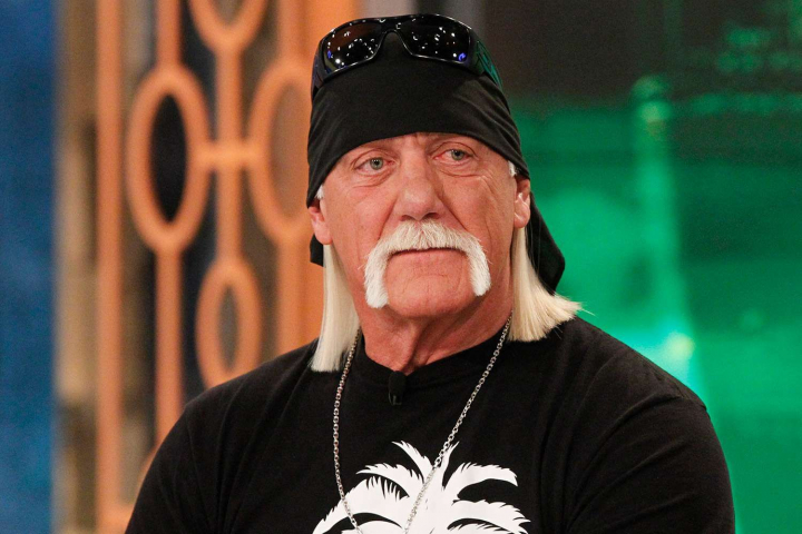 Hulk Hogan s-a insurat a treia oara. Nu a renuntat la bandana nici la nunta. Cine e aleasa lui, Sky Daily, mai tanara cu 25 de ani - FOTO/VIDEO