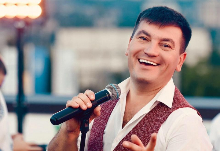 „Anul 2003 a fost unul de cotitura din viata mea”! Cum arata Costi Burlacu acum 20 de ani, dar si ce voce divina avea - VIDEO „Anul 2003 a fost unul de cotitura din viata mea”! Cum arata Costi Burlacu acum 20 de ani, dar si ce voce divina avea - VIDEO