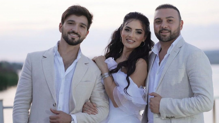 Premiera mult asteptata! Mihaela Tabura a lansat o piesa alaturi de trupa Akord: „Iata ca am putut sa readucem la viata melodia „Hai, Hai” cantata foarte multi ani in urma de Angela Bucico” - VIDEO Premiera mult asteptata! Mihaela Tabura a lansat o piesa alaturi de trupa Akord: „Iata ca am putut sa readucem la viata melodia „Hai, Hai” cantata foarte multi ani in urma de Angela Bucico” - VIDEO