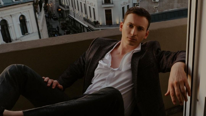 Moment emotionant! Solistul trupei The Motans a cantat alaturi de un fan, intr-un parc din Chisinau - VIDEO Moment emotionant! Solistul trupei The Motans a cantat alaturi de un fan, intr-un parc din Chisinau - VIDEO