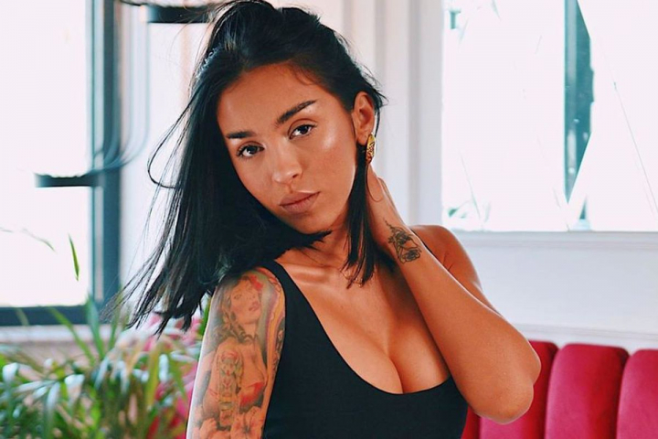 Mesajul lui Ruby dupa izbucnirea razboiului in Israel. Clipe de panica pentru artista care se afla in vacanta: „Nu mai e nimeni pe strazi”