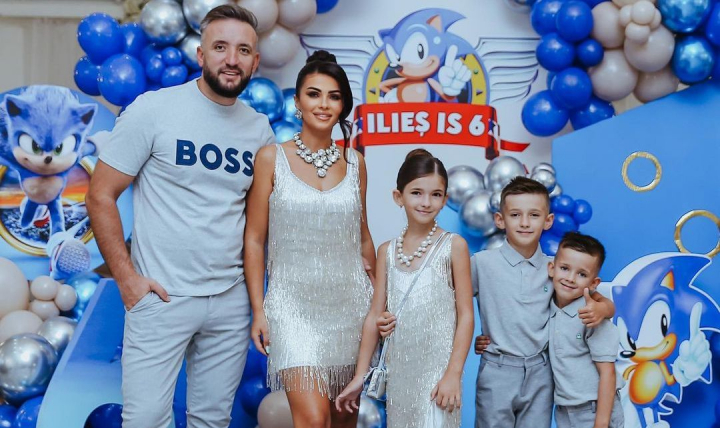 Familia Maxian - vacanta in inima muntilor! Imagini care iti taie respiratia - FOTO/VIDEO Familia Maxian - vacanta in inima muntilor! Imagini care iti taie respiratia - FOTO/VIDEO