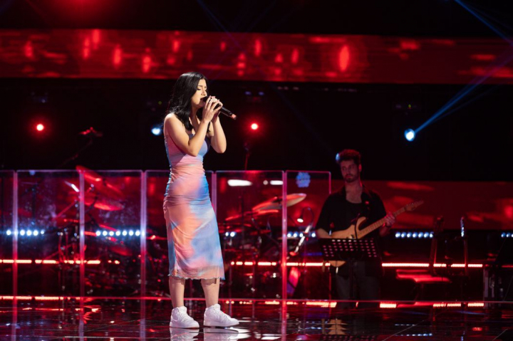 Miruna Homoc a emotionat-o pe Theo Rose pana la lacrimi la Vocea Romaniei: „Imi venea sa plang stand cu spatele” - VIDEO Miruna Homoc a emotionat-o pe Theo Rose pana la lacrimi la Vocea Romaniei: „Imi venea sa plang stand cu spatele” - VIDEO