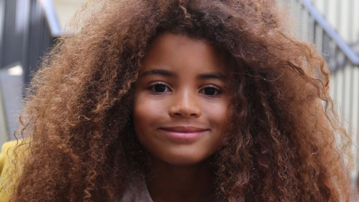 Cum arata acum baietelul devenit model la varsta de 4 ani, datorita parului foarte des - FOTO