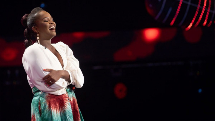 S-a nascut in Madagascar, dar a cunoscut un moldovean de care s-a indragostit si a decis sa se stabileasca in Republica Moldova. Afla povestea fascinanta a interpretei Cynthia Elisoa - VIDEO S-a nascut in Madagascar, dar a cunoscut un moldovean de care s-a indragostit si a decis sa se stabileasca in Republica Moldova. Afla povestea fascinanta a interpretei Cynthia Elisoa - VIDEO