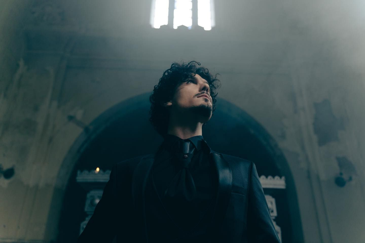 Mark Stam - filmeaza un nou videoclip? Imagini de pe platoul de filmare a serialului Wednesday - FOTO/VIDEO Mark Stam - filmeaza un nou videoclip? Imagini de pe platoul de filmare a serialului Wednesday - FOTO/VIDEO