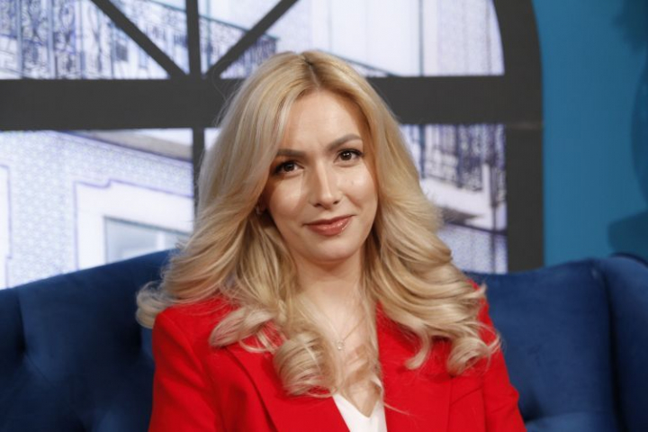 Somnul bebelusilor este foarte important! Afla de la Daniela Camerzan cum obisnuim bebelusul cu schimbarea orei, dar si ce reprezinta sunetele albe - VIDEO Somnul bebelusilor este foarte important! Afla de la Daniela Camerzan cum obisnuim bebelusul cu schimbarea orei, dar si ce reprezinta sunetele albe - VIDEO