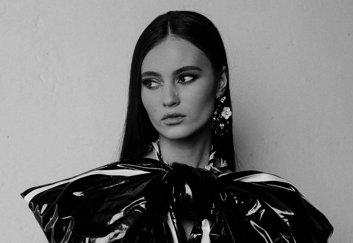 Nina Cretu are un nou look! Iata ce schimbare si-a facut bloggerita - FOTO