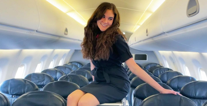 O stewardesa a dezvaluit pe TikTok secretul pe care oricine doreste sa-l stie: cum sa cumperi cele mai ieftine bilete de avion - VIDEO O stewardesa a dezvaluit pe TikTok secretul pe care oricine doreste sa-l stie: cum sa cumperi cele mai ieftine bilete de avion - VIDEO