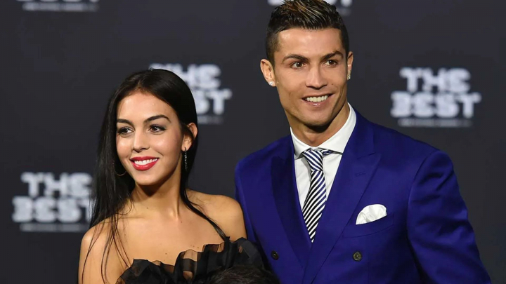 Georgina Rodriguez a atras toate privirile pe stadionul unde a avut meci Cristiano Ronaldo. Ce tinuta a ales iubita fotbalistului - FOTO