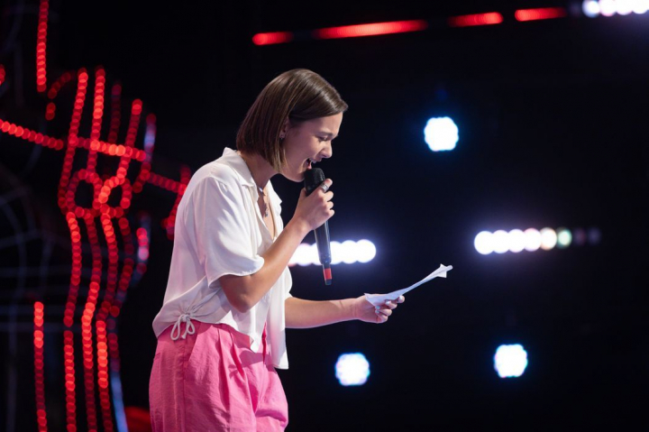 Maria Chideanu a intors toate scaunele la Vocea Romaniei, iar Tudor Chirila a fost dat pe mute de doua ori: „Esti un personaj, esti foarte vie” - VIDEO