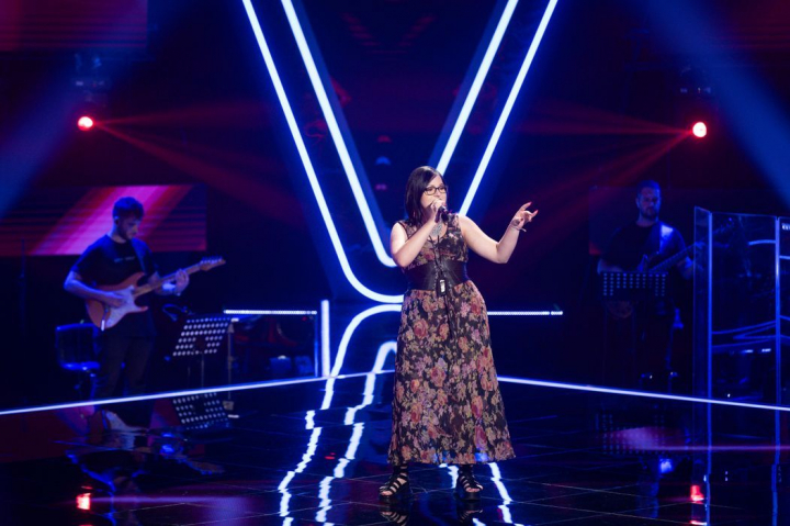 Alexandra Damian a cucerit antrenorii si i-a facut sa isi foloseasca toate armele: „La 16 ani, sa canti asa, este o mare performanta” - VIDEO