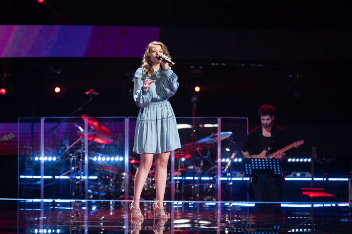 Ioana Neagu a cucerit doi antrenori la Vocea Romaniei cu piesa aleasa, iar lupta a fost in toi: „Ai cantat fantastic, sunt uluit” - VIDEO