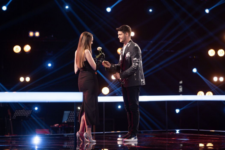 Gilberta Wilson si Andrei Ciocirlan au cantat una dintre cele mai sensibile romante: „De ce oare eu te-am cunoscut” Gilberta Wilson si Andrei Ciocirlan au cantat una dintre cele mai sensibile romante: „De ce oare eu te-am cunoscut”