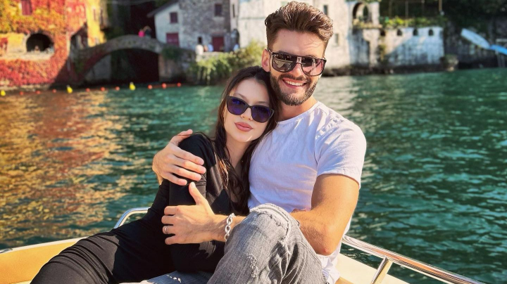 Cum a inceput, de fapt, povestea de iubire dintre Cleopatra Stratan si Edward Sanda Cum a inceput, de fapt, povestea de iubire dintre Cleopatra Stratan si Edward Sanda