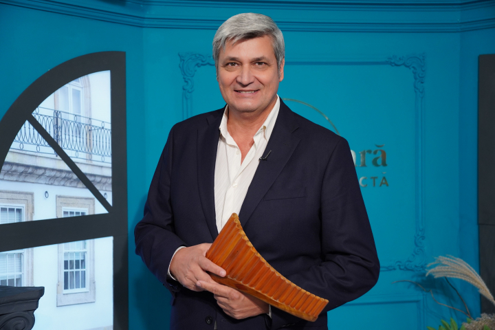 Toamna plina de evenimente pentru Constantin Moscovici! La ce concert urmeaza sa evolueze in curand naistul, dar si ce muzica asculta cand este acasa - VIDEO Toamna plina de evenimente pentru Constantin Moscovici! La ce concert urmeaza sa evolueze in curand naistul, dar si ce muzica asculta cand este acasa - VIDEO