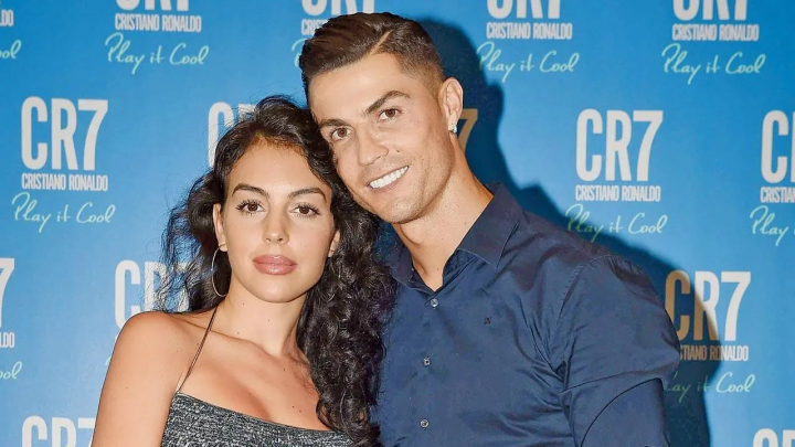 Georgina Rodriguez e din nou gravida cu Cristiano Ronaldo? Imaginile care alimenteaza zvonurile - FOTO Georgina Rodriguez e din nou gravida cu Cristiano Ronaldo? Imaginile care alimenteaza zvonurile - FOTO