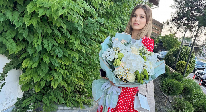 Dupa 3 luni de relatie, Nicoleta Cotorobai a fost ceruta in casatorie! Este sau nu pregatita interpreta pentru nunta: „Eu cred ca...” - VIDEO Dupa 3 luni de relatie, Nicoleta Cotorobai a fost ceruta in casatorie! Este sau nu pregatita interpreta pentru nunta: „Eu cred ca...” - VIDEO