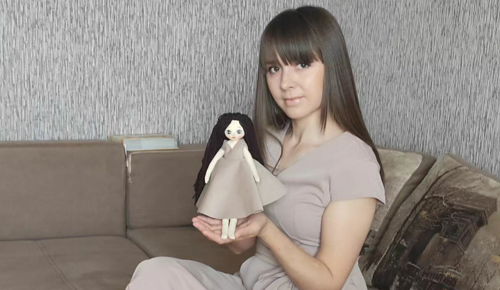 A dezvoltat o afacere cu papusi handmade cat se afla in concediul de maternitate. Afla povestea Silviei Mironet: „Am inteles cum se poate de vandut pe Internet” - VIDEO