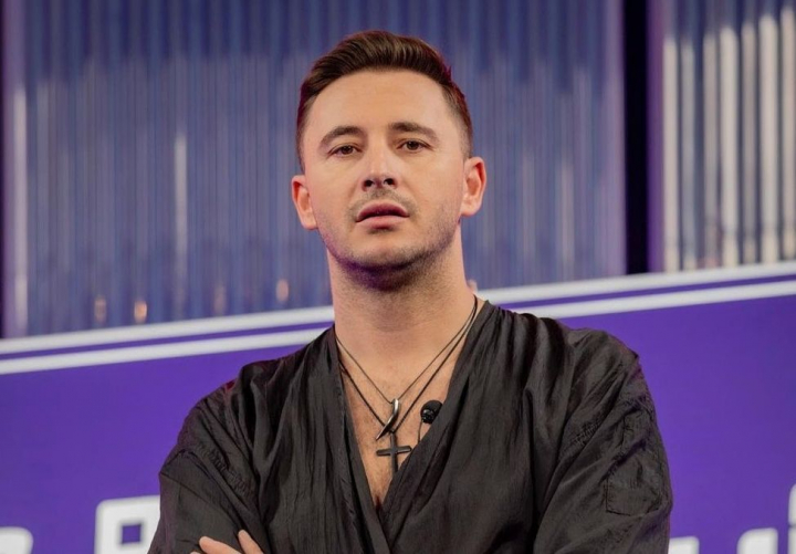 „Cata brutalitate intr-un singur barbat”! Cum arata Emilian Cretu cu parul blond - FOTO „Cata brutalitate intr-un singur barbat”! Cum arata Emilian Cretu cu parul blond - FOTO