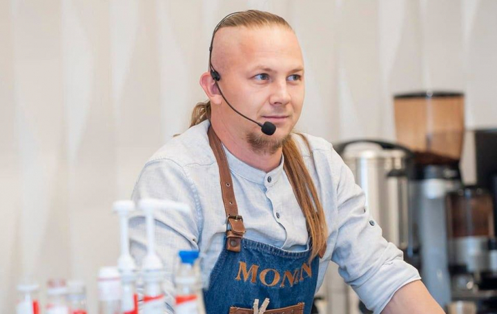 Cocktailuri potrivite pentru sezonul rece! Barmanul Iurie Bodrenco iti explica cum le poti prepara cu usurinta acasa - VIDEO Cocktailuri potrivite pentru sezonul rece! Barmanul Iurie Bodrenco iti explica cum le poti prepara cu usurinta acasa - VIDEO