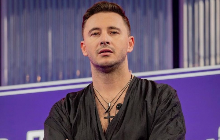 Emilian Cretu – mai sincer ca niciodata! Cu ce femeie celebra ar repopula planeta, cum este scris numele iubitei in telefon, dar si de ce ii este frica - VIDEO Emilian Cretu – mai sincer ca niciodata! Cu ce femeie celebra ar repopula planeta, cum este scris numele iubitei in telefon, dar si de ce ii este frica - VIDEO